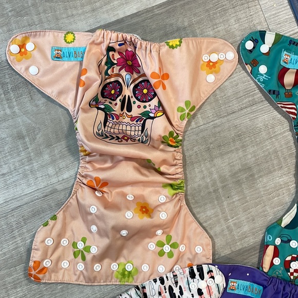 4 Pack Reusable Diapers - Picture 3 of 10